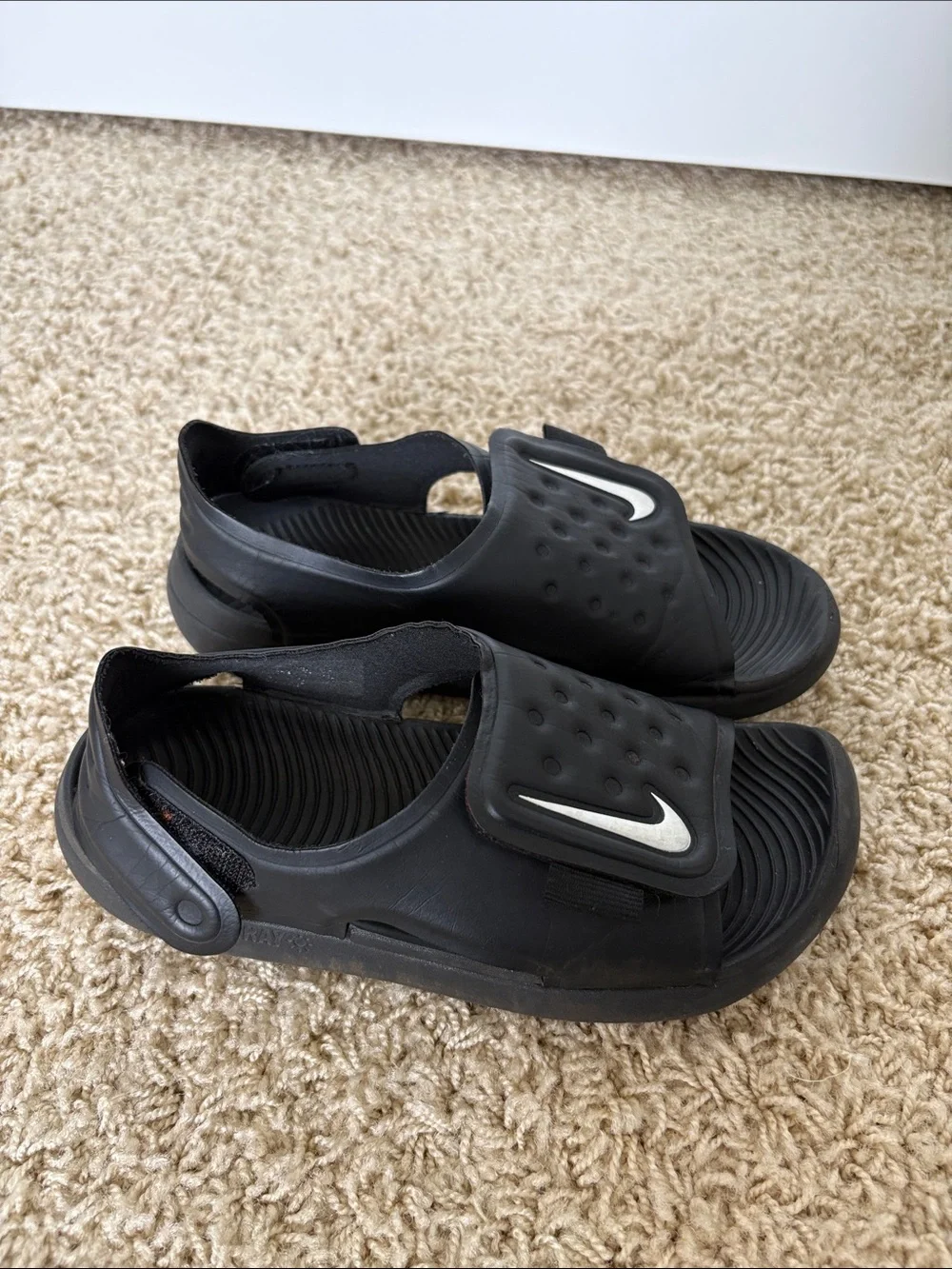 Nike | Kids Velcro Black Sandal Slides